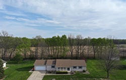 800 E Oak View Estate, Winamac, IN 46996-8785