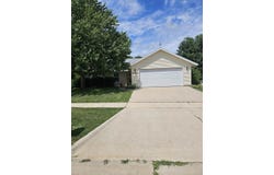 480 Maddie Ln, Tiffin, IA 52340