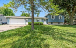 914 ELM Street, WINNECONNE, WI 54986