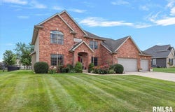 1600 E SPRUCE Street, Chatham, IL 62629