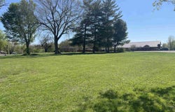 Maplewood Estates lot: 1, Murray, KY 42071