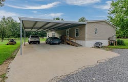 43438 R Daigle Rd, Gonzales, LA 70737