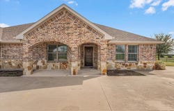 304 Canales Road, Nevada, TX 75173