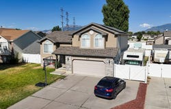 642 N 1725 W, Clinton, UT 84015