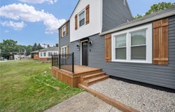 2129 Buena Vista Drive, Wickliffe, OH 44092