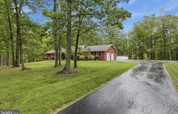 435 SUMMIT Drive, MOOREFIELD, WV 26836