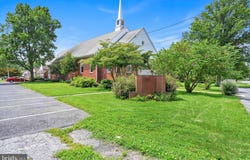 2100 MANOR RIDGE DRIVE, LANCASTER, PA 17603