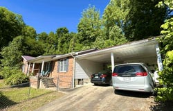 106 Hickory Hills, Loyall, KY 40854