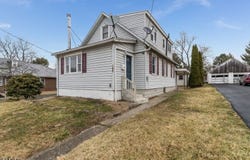 831 Columbus Ave, Phillipsburg Town, NJ 08865-3403