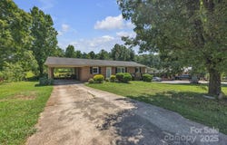 369 Birch Circle Drive, Hudson, NC 28638