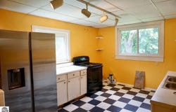 204 S Division Street, Traverse City, MI 49684