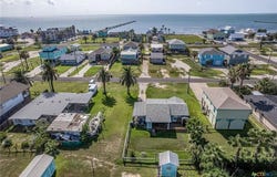 819 S Magnolia Street, Rockport, TX 78382