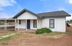 1302 Avenue E, Ralls, TX 79357