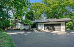 191 S Lake Doster Drive, Plainwell, MI 49080
