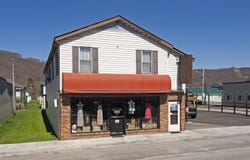 439 Main St, Rainelle, WV 25962