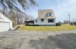 310 W Meyer Ave, Neshannock Twp, PA 16105