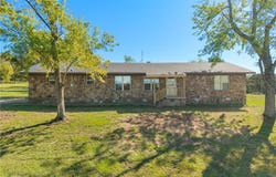 724 Sycamore ST, Mountainburg, AR 72946