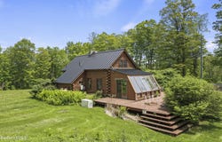 40 Silver St, Lanesborough, MA 01237