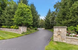 72 Lone Pine Road, Bloomfield Hills, MI 48304
