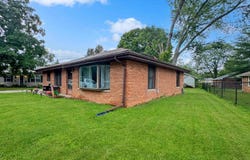 4610 W MEROL Court, Peoria, IL 61604