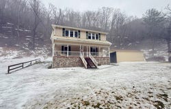 10718 Beech Run, HINTON, WV 25951