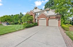 1760 Bedlington Court, Rochester Hills, MI 48307