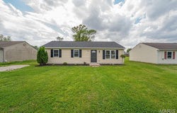1015 S Jefferson Street, Vandalia, MO 63382