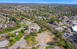 230 N BREWSTER LANE, PURCELLVILLE, VA 20132