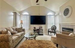 203 Willow Brook Drive NE, Warren, OH 44483