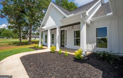 135 Oak Terrace, Baldwin, GA 30511
