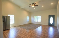 704 Clare, Beeville, TX 78102