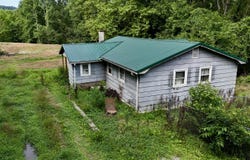 223 Bertha Hollow Road, Gray, KY 40734