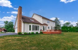 121 Summershade Court, Amherst, NY 14051