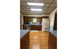 566 4th St, City of But NE, PA 16001