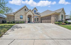6902 Clayton Nicholas Court, Arlington, TX 76001