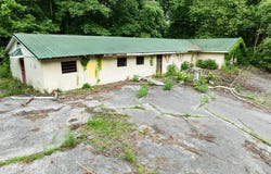 231 Vfw Trail, Pennington Gap, VA 24277