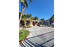 2931 NW 27th St, Miami, FL 33142