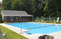 880 East, Lee, MA 01238