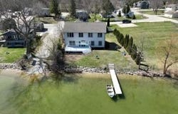 3344 Lake Dr, Hartford, WI 53027