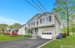 96 Chain O Hills Road, Iselin, NJ 08830