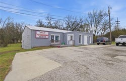 813 SW Oldham Boulevard, Lee's Summit, MO 64063