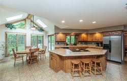 10702 Tudor Circle, North Royalton, OH 44133