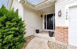 1529 N Smiley Street, O'Fallon, IL 62269