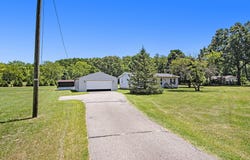 50091 N M-40 Highway, Paw Paw, MI 49079