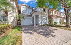 6694 NW 107th Pl, Doral, FL 33178