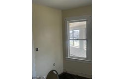 387 E 9th Ave, Roselle Boro, NJ 07203-2103