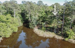 9300 Ridgeview Drive, Ocean Springs, MS 39564