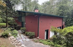 30 Barberry Lane, Woodbridge, CT 06525