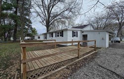 1121 SW 6TH Street, Fairfield, IL 62837