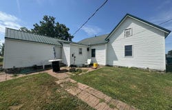 102 Race Street, Cincinnati, IA 52549
